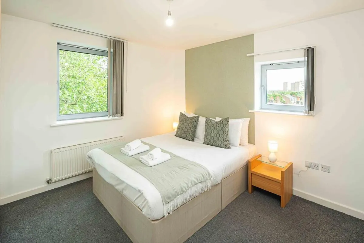 Stylish 2-Bed With Stunning View Apartment London 0*,