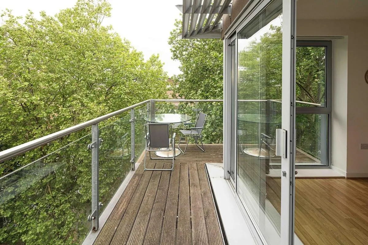 Stylish 2-Bed With Stunning View Apartment London United Kingdom