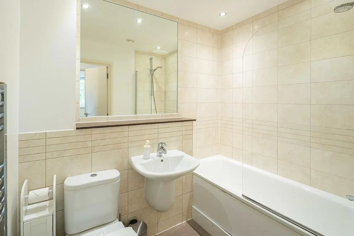 Stylish 2-Bed With Stunning View Apartment London United Kingdom